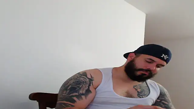 alexandergranda71 online show from February 26, 2025, 12:38 am