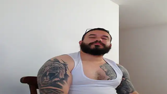 alexandergranda71 online show from February 26, 2025, 3:52 pm