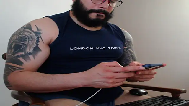 alexandergranda71 online show from March 6, 2025, 4:07 pm