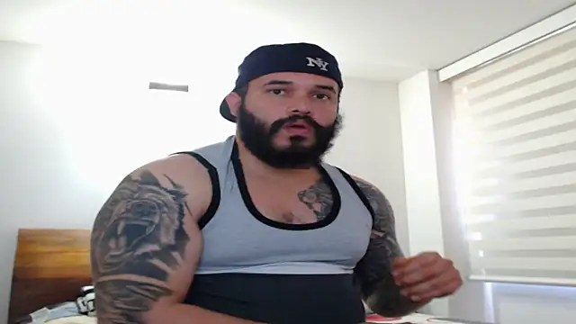 alexandergranda71 online show from March 11, 2025, 3:56 pm