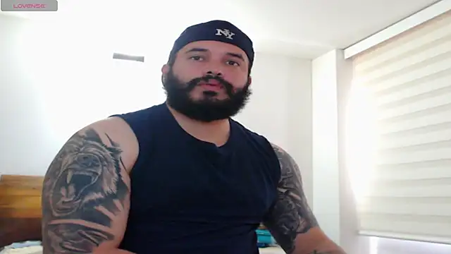 alexandergranda71 online show from March 16, 2025, 4:01 pm