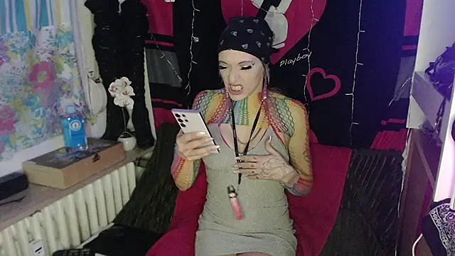 Harleyhot13061 online show from January 23, 2025, 9:29 pm