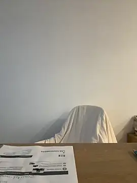 streetdoll online show from October 6, 2025, 6:33 am