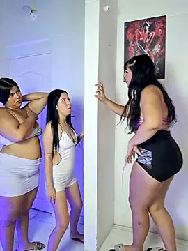 royalgirls x online show from February 13, 2026, 10:17 pm