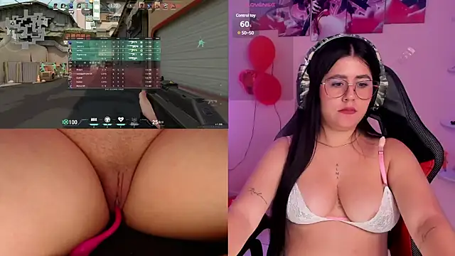 Snapshot of DanielaHang chatting on February 17, 2025, 4:37 pm DanielaHang online show from February 17, 2025, 4:37 pm
