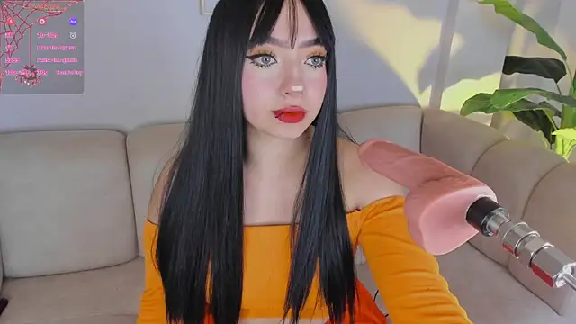 Snapshot of Kloe_Raize chatting on October 19, 2025, 6:03 am Kloe Raize online show from October 19, 2025, 6:03 am