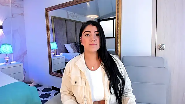 Snapshot of PaulinaDuarte chatting on January 19, 2025, 12:17 pm PaulinaDuarte online show from January 19, 2025, 12:17 pm