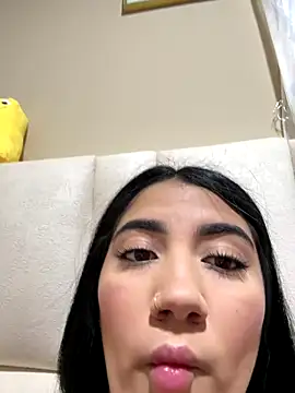 PaulinaDuarte online show from December 21, 2025, 11:17 am