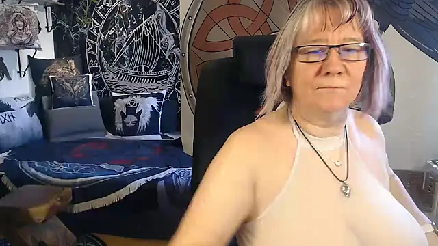 TittenMichelle online show from February 28, 2026, 11:00 am