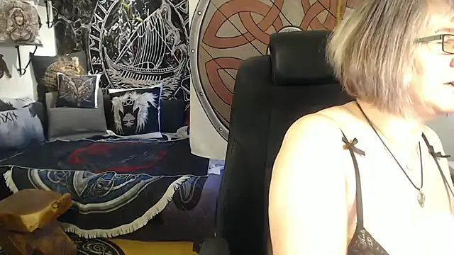 TittenMichelle online show from April 23, 2026, 6:58 am