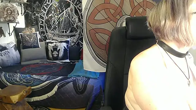 TittenMichelle online show from May 4, 2026, 5:58 am