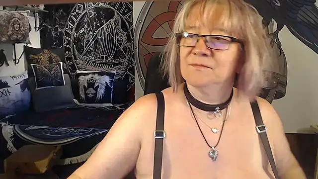 TittenMichelle online show from June 27, 2026, 2:12 pm