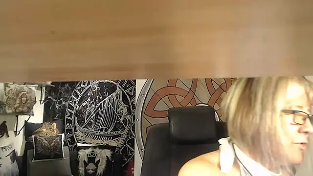 TittenMichelle online show from July 6, 2026, 4:42 pm