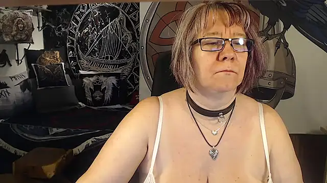 TittenMichelle online show from August 2, 2026, 4:00 am