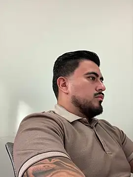 Rubens8866 online show from March 18, 2025, 2:59 pm
