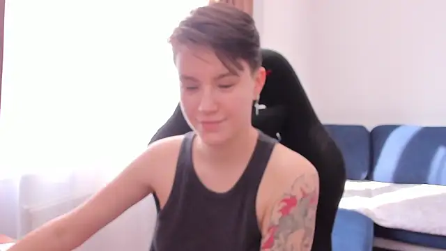 JessieFlower online show from March 13, 2026, 7:37 am