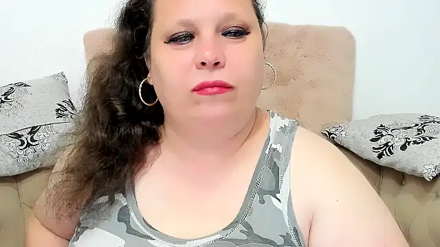Snapshot of KarolineJoyy chatting on June 4, 2026, 7:09 pm KarolineJoyy online show from June 4, 2026, 7:09 pm