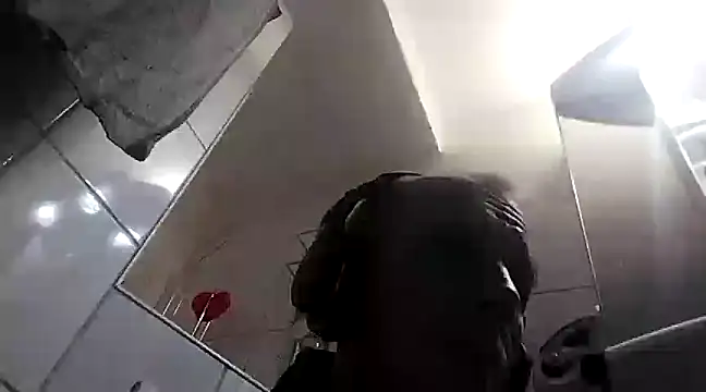 Snapshot of BongChannel chatting on January 1, 2025, 4:07 pm BongChannel online show from January 1, 2025, 4:07 pm