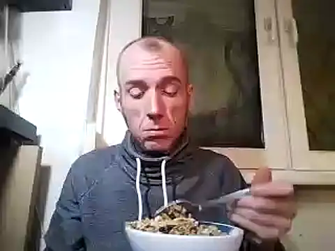 Snapshot of BongChannel chatting on January 6, 2025, 6:52 pm BongChannel online show from January 6, 2025, 6:52 pm