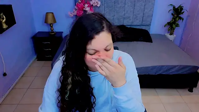 Lana stone  online show from September 22, 2025, 3:08 am