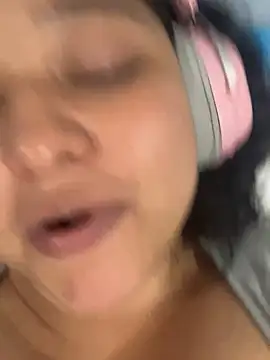 Snapshot of Kym_Owens chatting on January 20, 2025, 3:37 am Kym Owens online show from January 20, 2025, 3:37 am