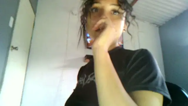 linzeysmith4 online show from March 18, 2026, 8:45 pm