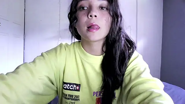 linzeysmith4 online show from March 27, 2026, 4:51 pm