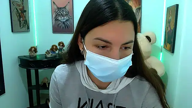 Snapshot of Cristal_erotik chatting on December 10, 2024, 2:39 pm Cristal erotik online show from December 10, 2024, 2:39 pm