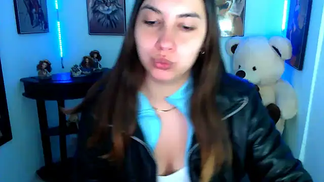 Snapshot of Cristal_erotik chatting on January 2, 2025, 1:51 pm Cristal erotik online show from January 2, 2025, 1:51 pm