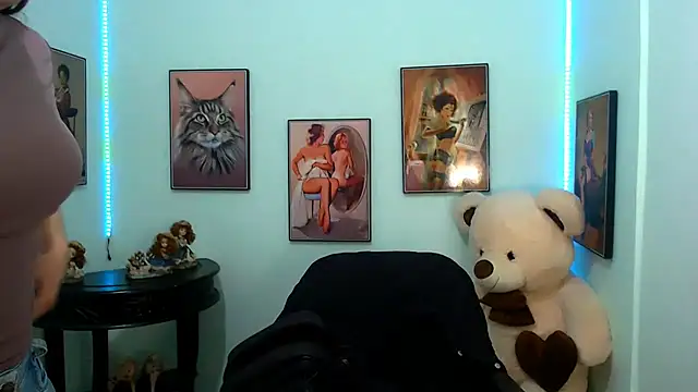 Snapshot of Cristal_erotik chatting on January 7, 2025, 10:08 pm Cristal erotik online show from January 7, 2025, 10:08 pm