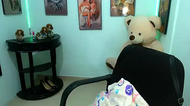 Snapshot of Cristal_erotik chatting on January 15, 2025, 7:34 pm Cristal erotik online show from January 15, 2025, 7:34 pm