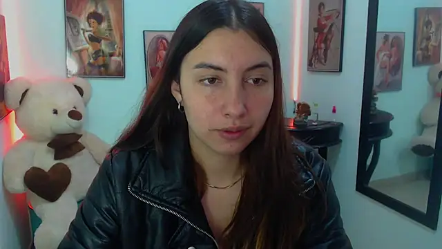 Snapshot of Cristal_erotik chatting on February 15, 2025, 4:01 pm Cristal erotik online show from February 15, 2025, 4:01 pm