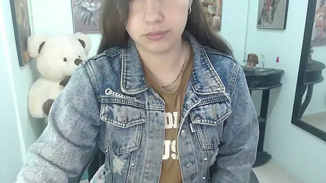 Snapshot of Cristal_erotik chatting on February 20, 2025, 3:52 pm Cristal erotik online show from February 20, 2025, 3:52 pm