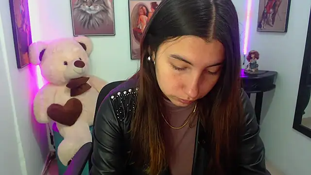 Snapshot of Cristal_erotik chatting on March 7, 2025, 2:34 pm Cristal erotik online show from March 7, 2025, 2:34 pm