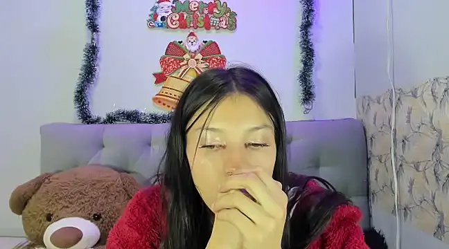 Snapshot of Emma-Wilson chatting on December 21, 2024, 4:41 am Emma-Wilson online show from December 21, 2024, 4:41 am