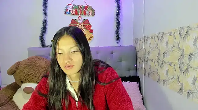 Snapshot of Emma-Wilson chatting on December 24, 2024, 3:49 am Emma-Wilson online show from December 24, 2024, 3:49 am