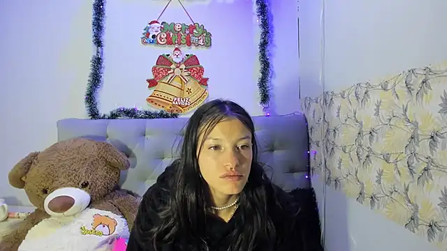 Snapshot of Emma-Wilson chatting on December 30, 2024, 3:58 am Emma-Wilson online show from December 30, 2024, 3:58 am
