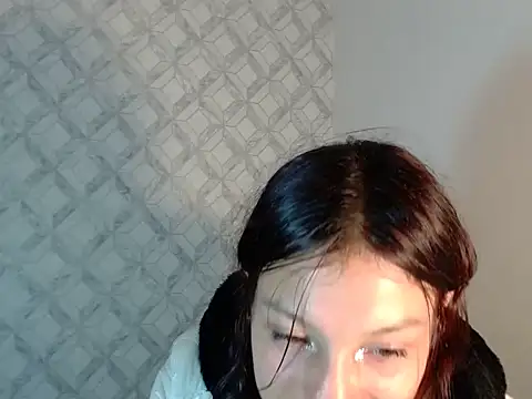 Emma-Wilson online show from March 7, 2026, 4:42 am