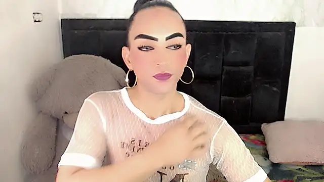 Snapshot of Michell_Queen chatting on September 20, 2025, 1:28 am Michell Queen online show from September 20, 2025, 1:28 am