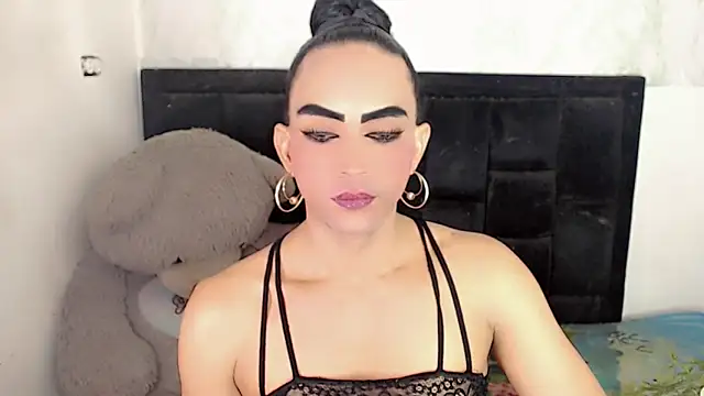 Snapshot of Michell_Queen chatting on September 24, 2025, 1:42 am Michell Queen online show from September 24, 2025, 1:42 am