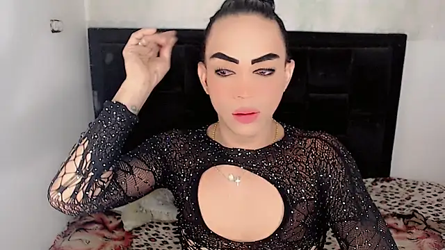 Michell Queen online show from April 28, 2026, 6:18 am