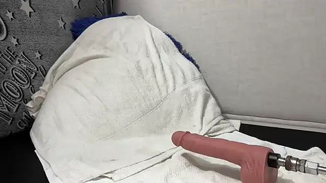 dominic brandd23 online show from November 4, 2025, 5:06 am