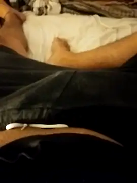 angelsanchez12212 online show from February 6, 2026, 7:23 am