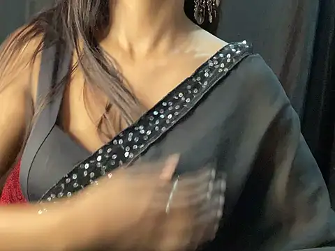 Sexy trisha  7 online show from December 26, 2024, 9:04 pm