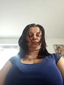 KristenVega online show from February 7, 2025, 8:44 am