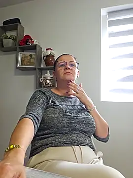 KristenVega online show from September 26, 2025, 12:09 pm