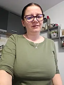 Snapshot of KristenVega chatting on March 19, 2026, 12:20 pm KristenVega online show from March 19, 2026, 12:20 pm