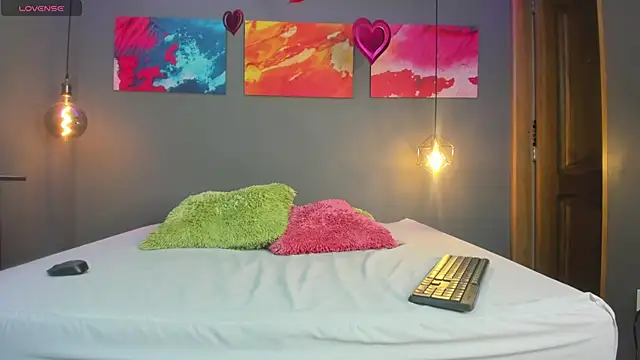 summer lee  online show from December 14, 2024, 7:14 pm