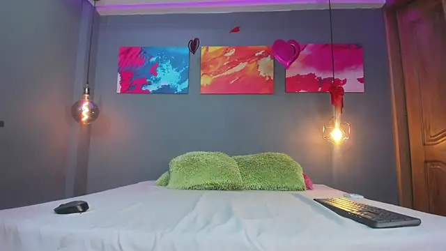 summer lee  online show from January 9, 2025, 9:26 pm