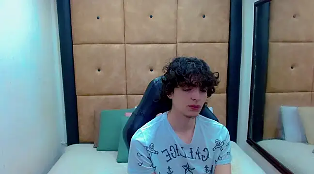 Snapshot of Sr_BonnyEthan chatting on December 27, 2024, 1:39 pm Sr BonnyEthan online show from December 27, 2024, 1:39 pm